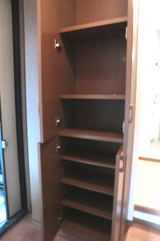 玄関　きれいな玄関です。収納もばっちりです