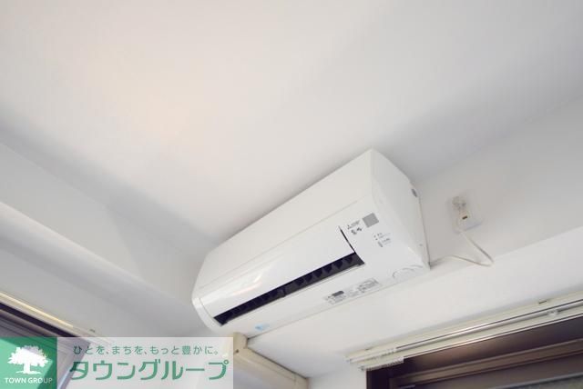 その他　洋室とリビングに1基ずつあります