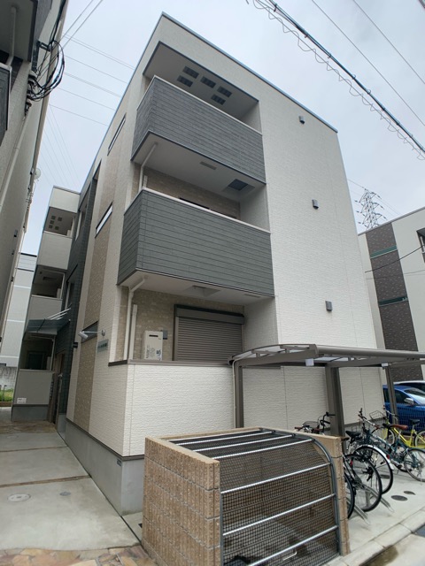 建物外観　オートロック付きでセキュリティ安心です♪
