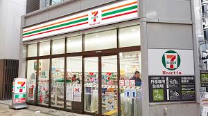コンビニ　セブンイレブン梅田店（コンビニ）まで725m