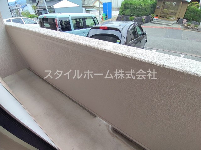 バルコニー　別部屋写真です。