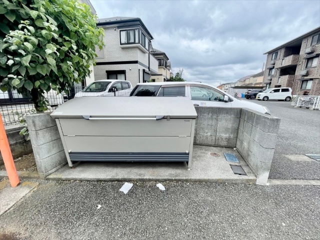 その他共有部分　同一建物内２０５号室内装写真転載