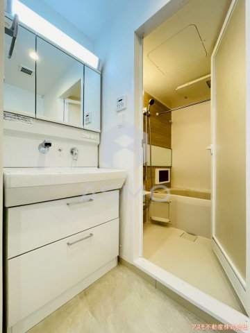洗面設備　同マンション別部屋　参考写真
