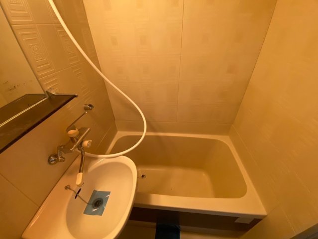 洗面設備　退去前のため現況を優先します