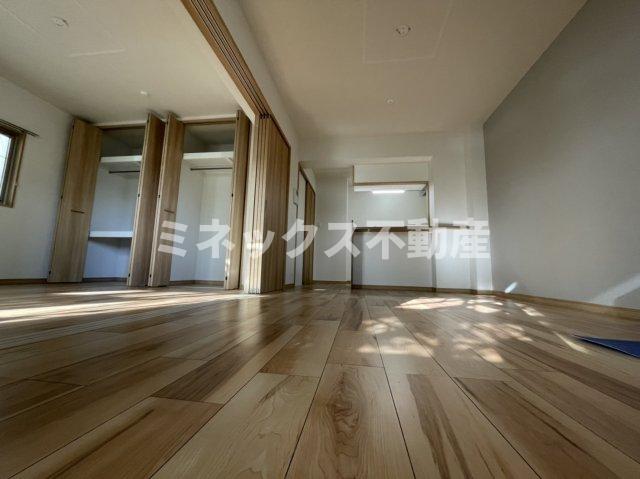 居室・リビング　同タイプのお部屋の写真。現況を優先します。