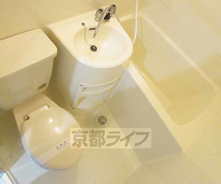 バス・シャワールーム　掃除も楽チン・快適に使えるユニットバスです