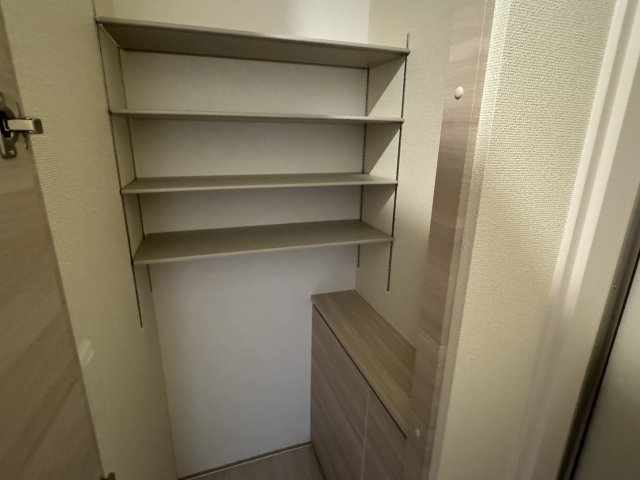 収納　シューズボックス
