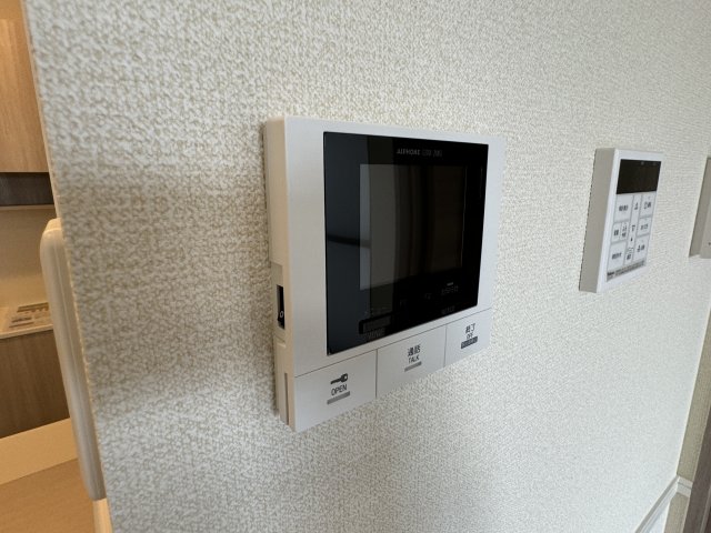 セキュリティ　モニター付きインターホン