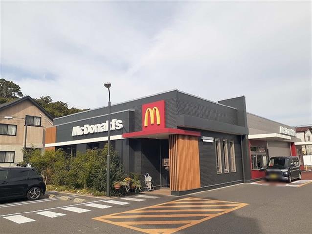 飲食店　マクドナルド（飲食店）まで800m