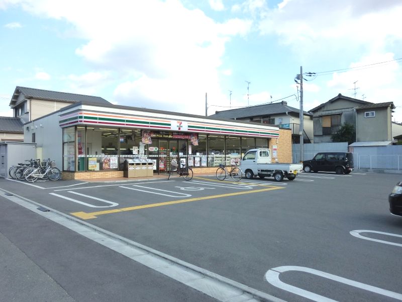 コンビニ　セブンイレブン東大阪森河内西2丁目店（コンビニ）まで371m