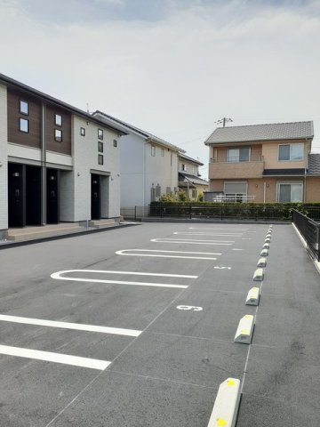 駐車場　駐車場完備です