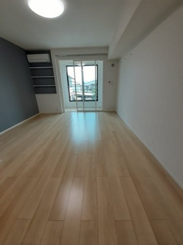 居室・リビング　内装もきれいです