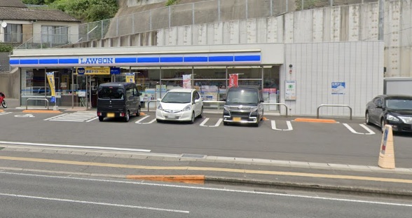 コンビニ　ローソン 長崎滑石一丁目店（コンビニ）まで221m