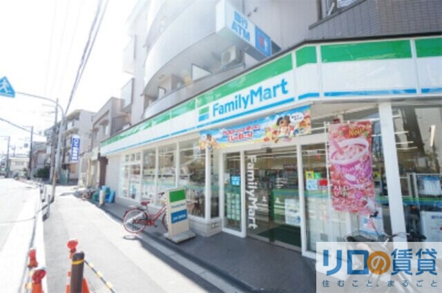 コンビニ　ファミリーマート小浦下新庄店（コンビニ）まで445m