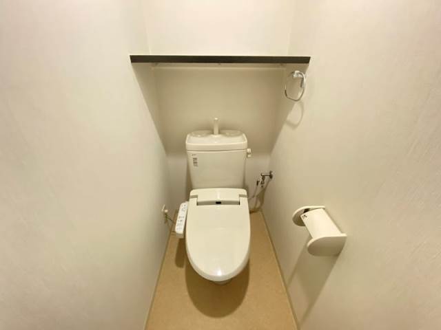 トイレ　※同型イメージ