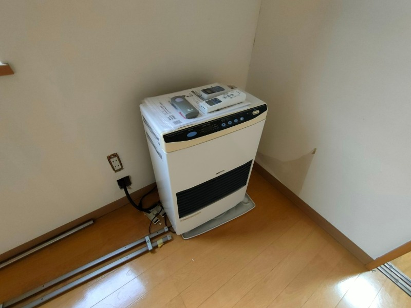 その他設備　灯油暖房です。札幌の寒い冬もこれで大丈夫！