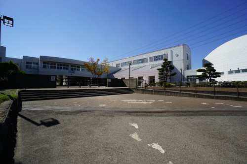 小学校　千葉市立金沢小学校（小学校）まで351m