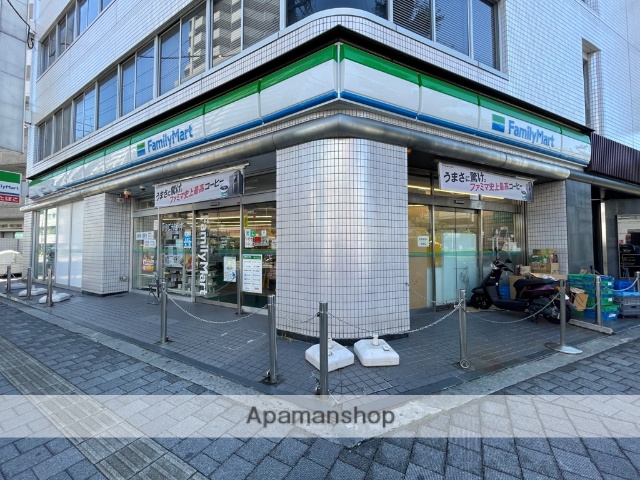 コンビニ　ファミリーマート（コンビニ）まで503m