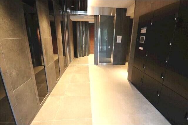 ロビー　角部屋です