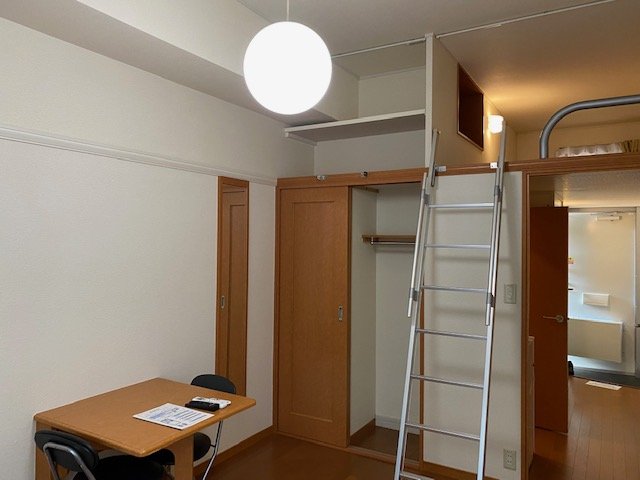 居室・リビング　写真と現状が異なる場合は現状を優先します。
