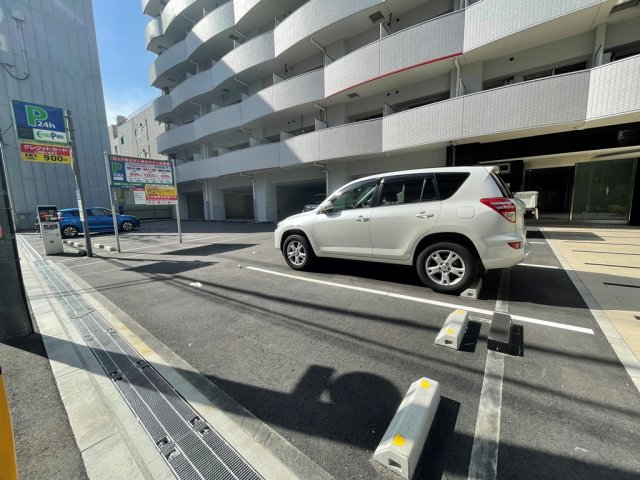 駐車場　★ ★ 口コミ２００件以上　評価４.９のお店 ★ ★