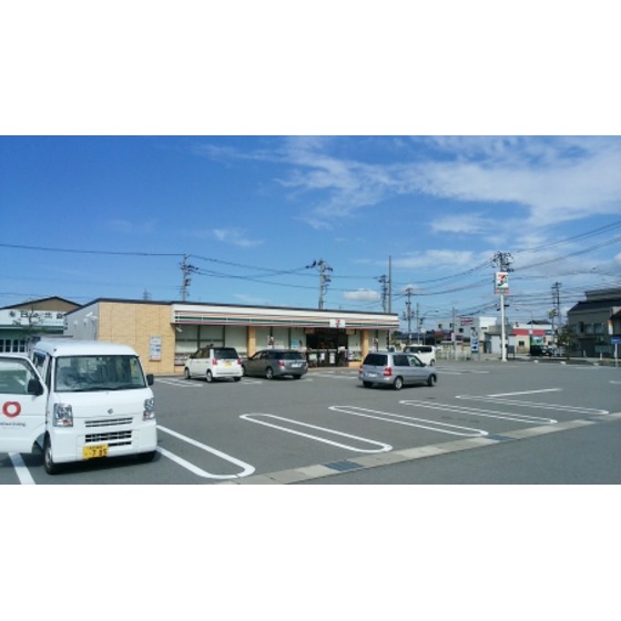 コンビニ　セブンイレブン南砺二日町店（コンビニ）まで2243m