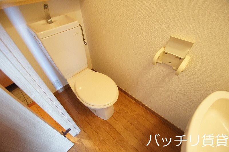 トイレ　同型タイプの為現状優先