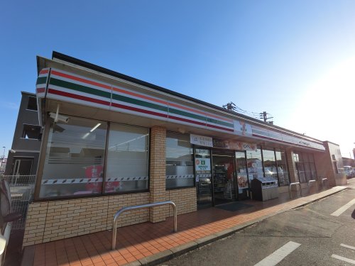 コンビニ　セブン－イレブン 市原更級１丁目店（コンビニ）まで588m