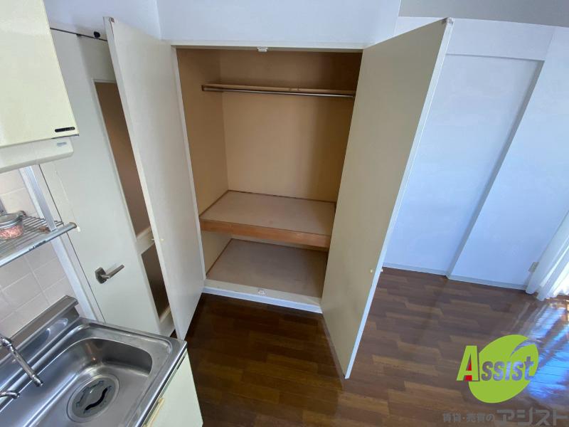 収納　寝室の収納です。部屋がすっきり片付きます。