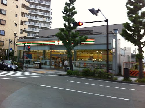 コンビニ　セブンイレブン 川崎さつき橋店（コンビニ）まで256m