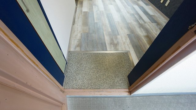 玄関　別部屋の写真です。
