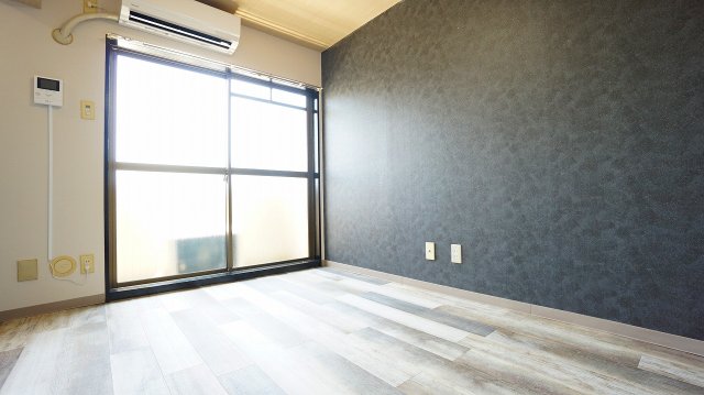 居室・リビング　別部屋の写真です。