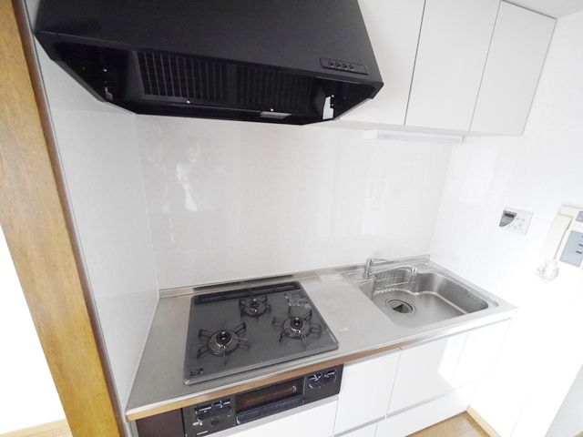 キッチン　同物件別部屋写真