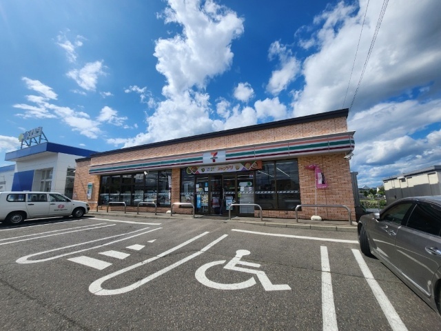 コンビニ　セブンイレブン帯広西１５条北１丁目店（コンビニ）まで522m