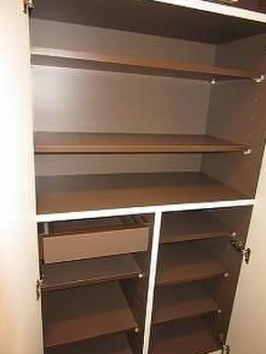 収納　写真は同タイプ住居です