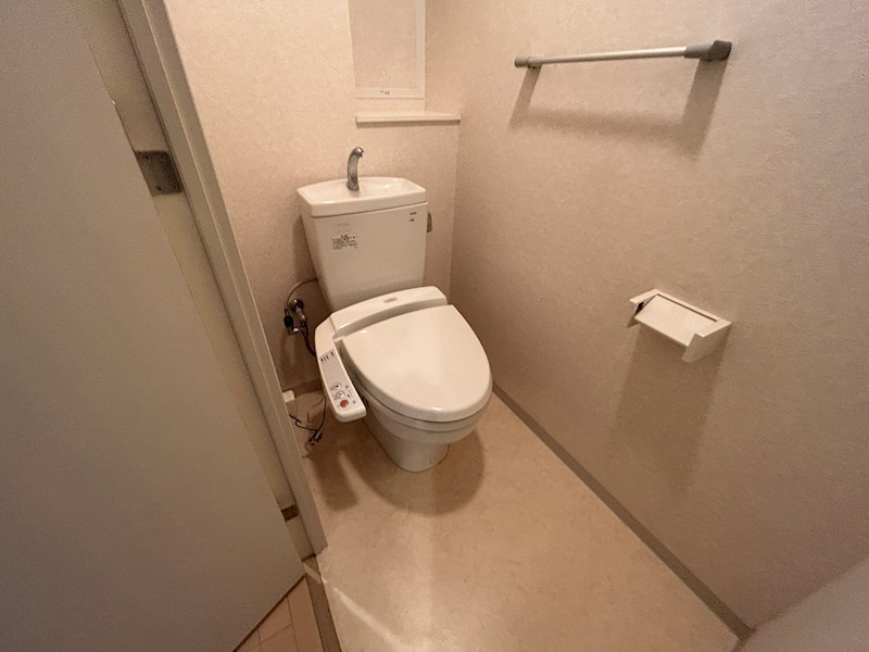 シャルム甲子園口のトイレ写真