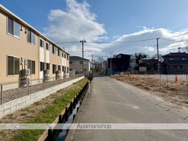 その他　建物南側道路（その他）まで0m