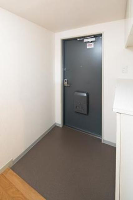 玄関　※写真は同タイプ住戸です。