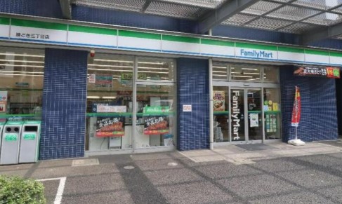 コンビニ　ファミリーマート 勝どき三丁目店（コンビニ）まで244m