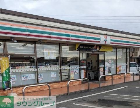 コンビニ　セブンイレブン鴻巣原馬室店（コンビニ）まで880m