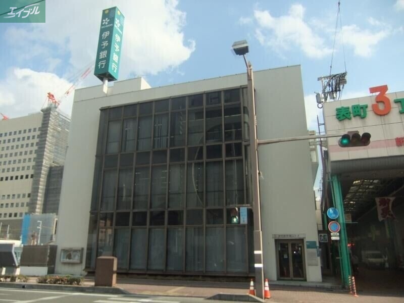 銀行　伊予銀行岡山支店（銀行）まで466m