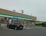 コンビニ　ファミリーマート十和田元町東店（コンビニ）まで502m