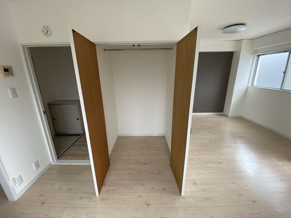 収納　※写真は同じマンションの違う部屋のものになります。