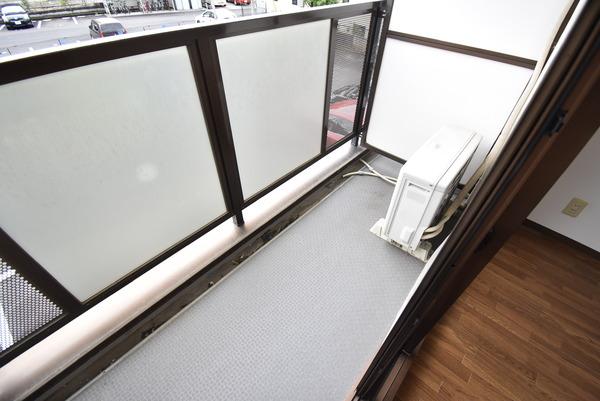 バルコニー　同物件別室