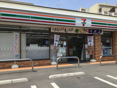 コンビニ　セブン-イレブン 大田区新蒲田３丁目店（コンビニ）まで344m