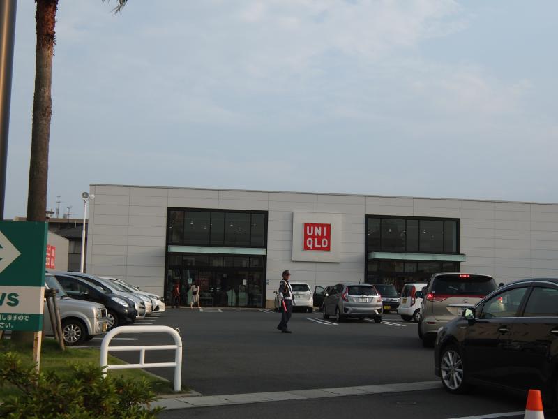 ショッピングセンター　ユニクロ岡山十日市店（ショッピングセンター）まで701m