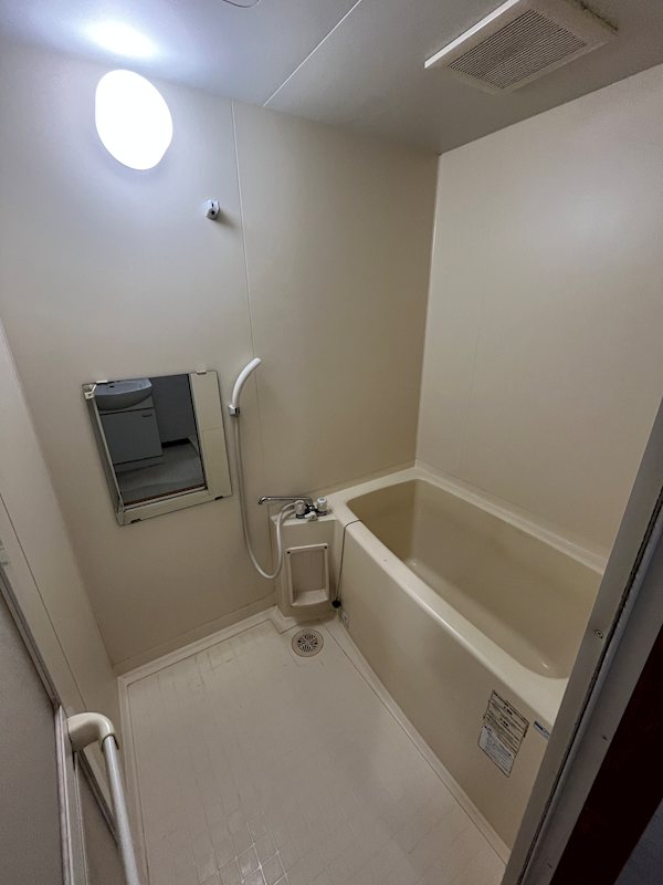 バス・シャワールーム　※同タイプ別部屋の写真となります。