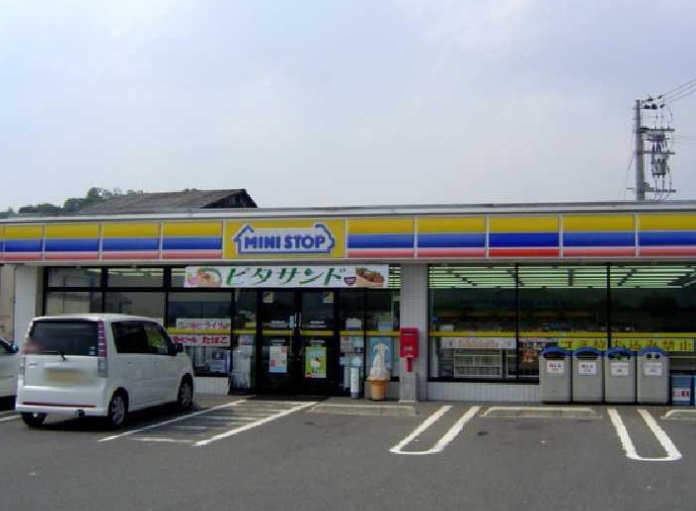 コンビニ　ミニストップ 三段池公園前店（コンビニ）まで192m