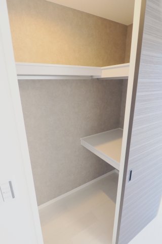 収納　※掲載している写真は似た改装をした別部屋のものです。参考下さ