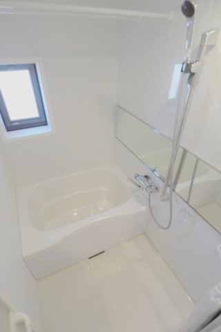 居室・リビング　※掲載している写真は似た改装をした別部屋のものです。参考下さ